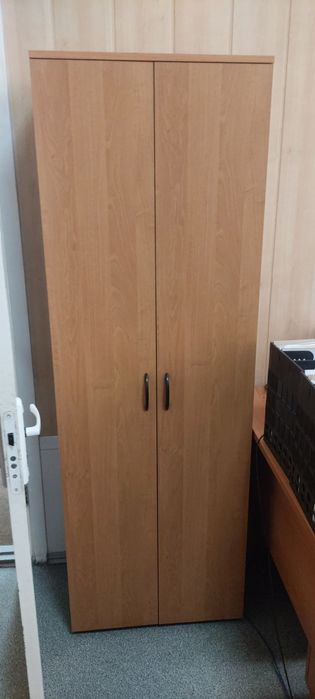 Шкафы офисные для одежды и бумаг