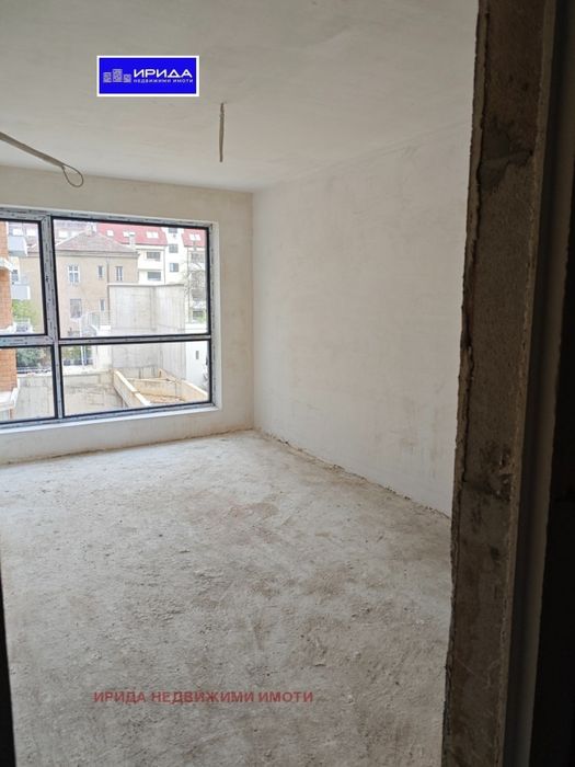 Продава се Тристаен апартамент в София, Център - 119 кв.м за 1297 €/кв.м - Снимка #2