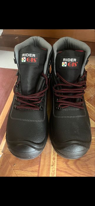 Спец ботинка размер 42