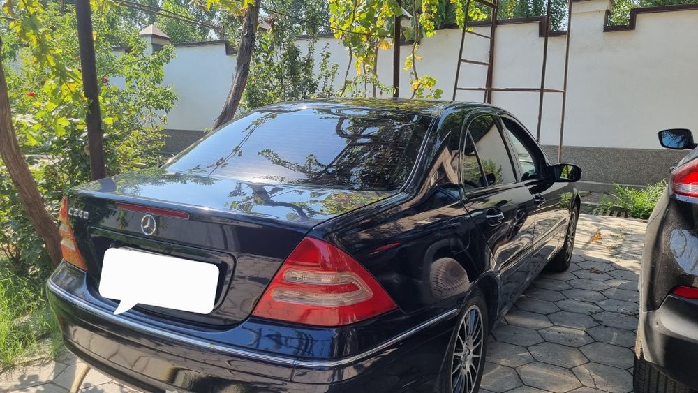 Мерседес бенц E203