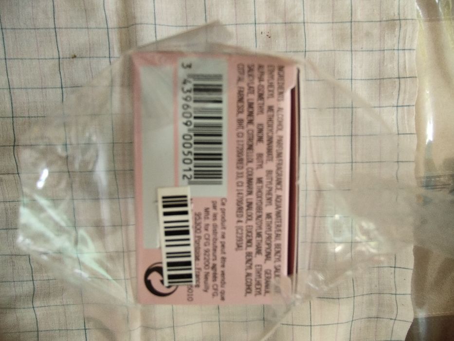 Aura by Swarovski Collection Mariage Оригинал
50 мл едт,без одного п