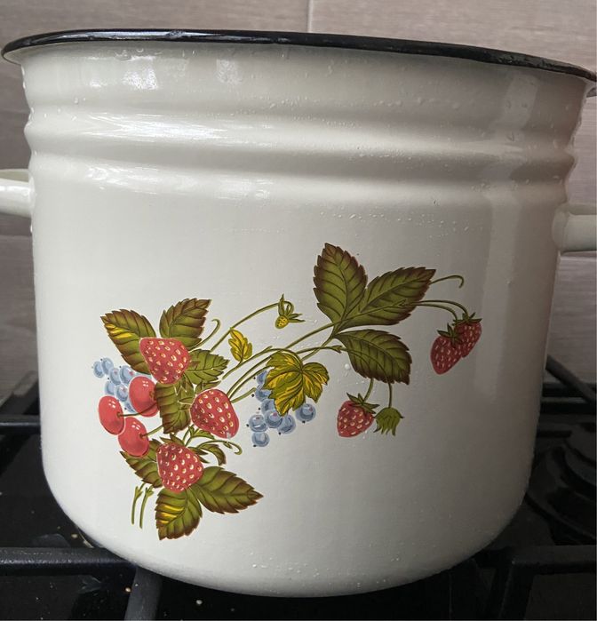 Продам кастрюлю