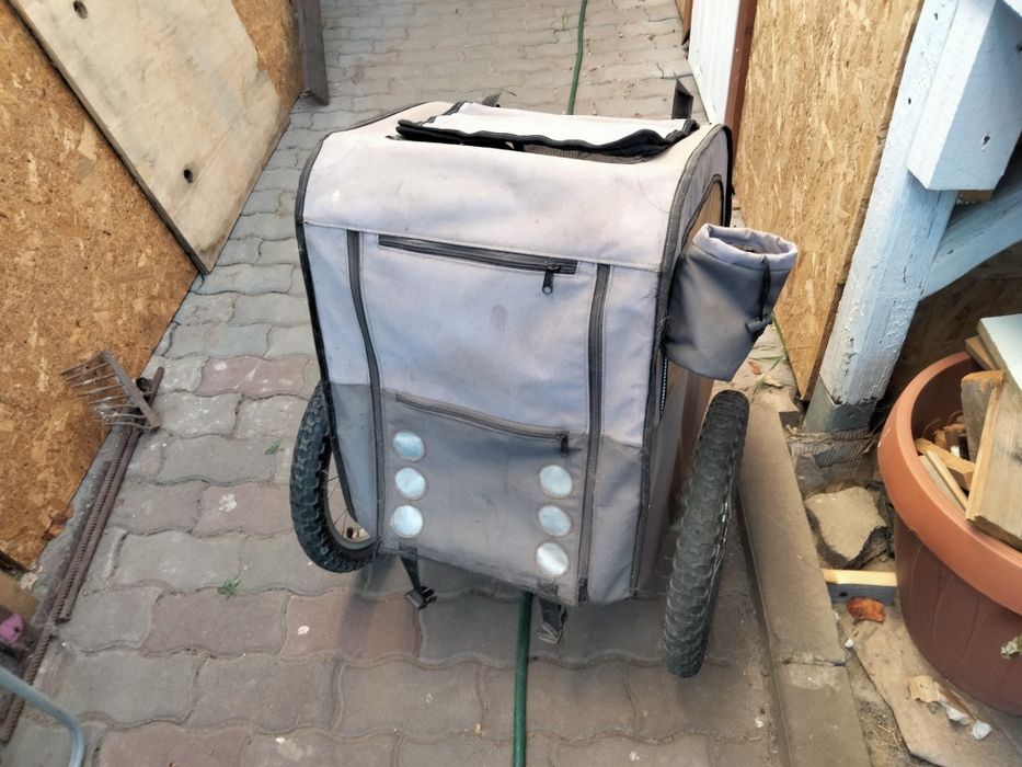 Remorca animale de companie