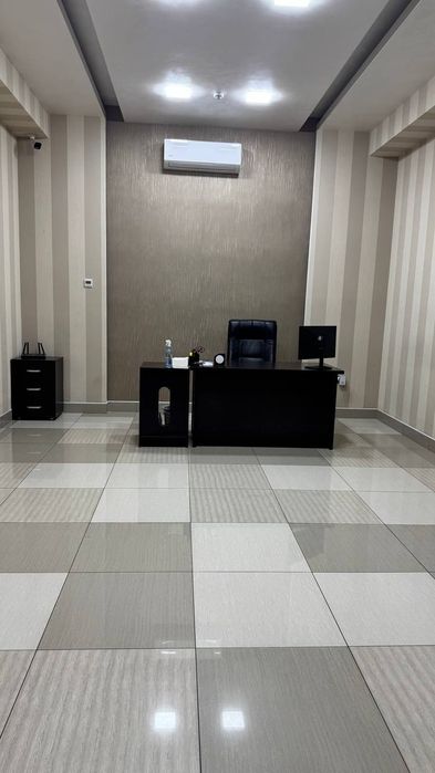 Сдаётся Помещение в Здание 550м2 с ремонтом метро Ойбек (N206)