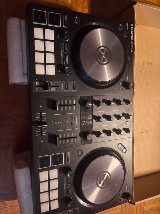 DDJ Traktor S2 Mk3