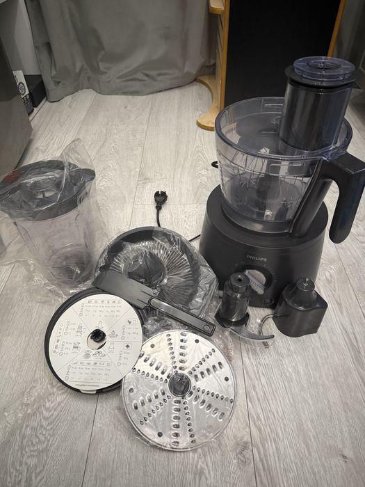 Robot de bucatarie si blender