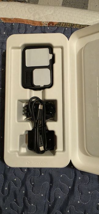 Vând GO Pro Hero 13 BLACK