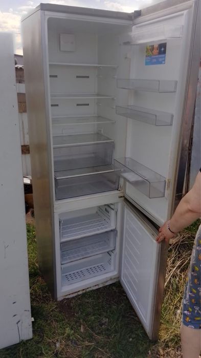 Продам 2 холодильника, село Акмол