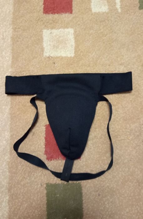 Хоккейные шорты.