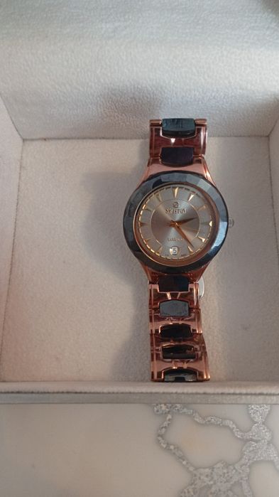 Продам часы женские