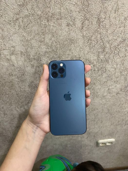 Айфон 12 про синий