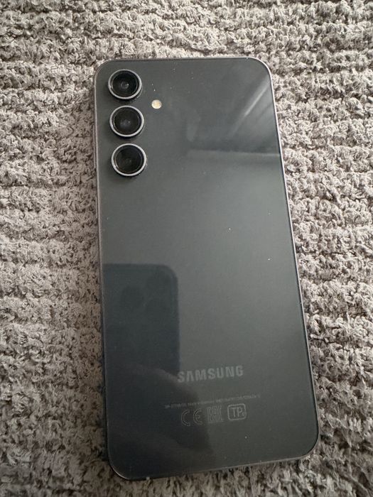 Samsung s23 fe в хорошем состоянии