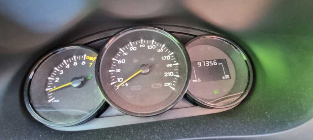 Renault Fluence 2010, unic proprietar de noua ,98000 km