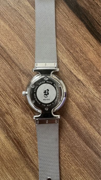 Продам часы женские