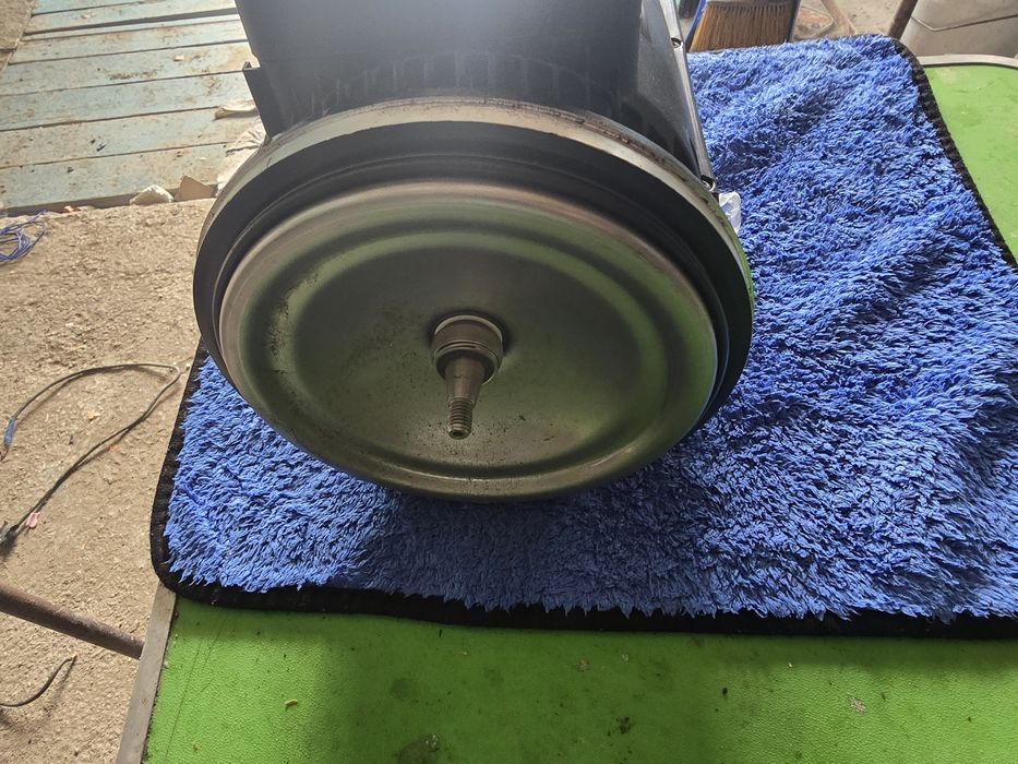 Электродвигатель насоса