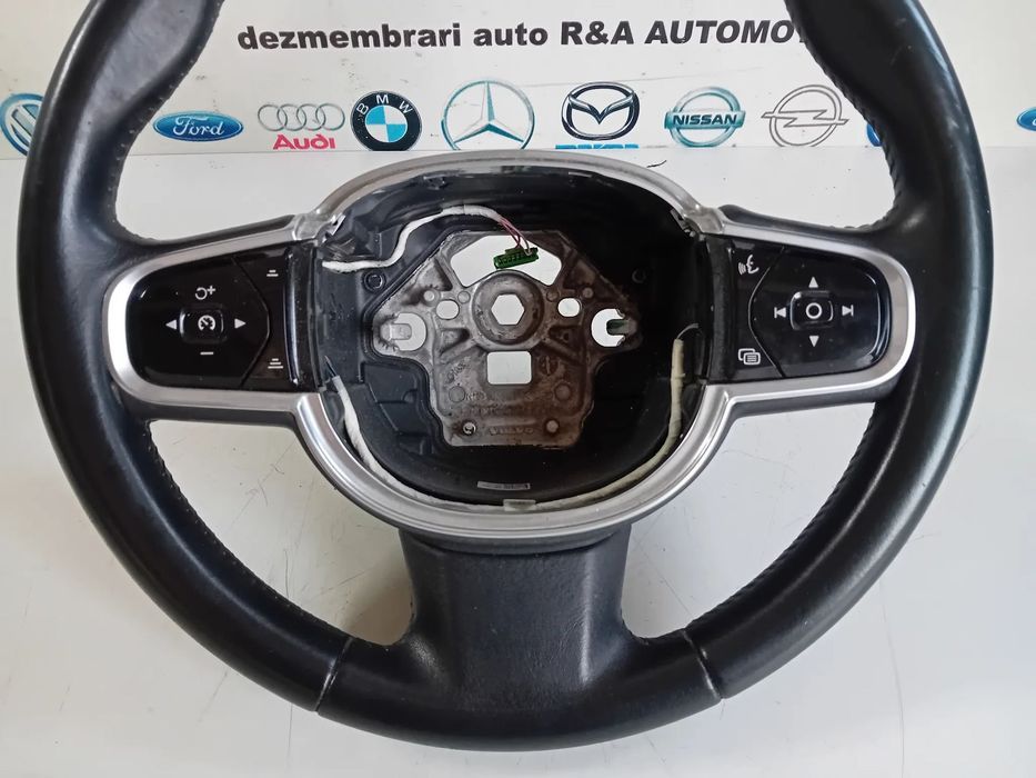 Volan Din Piele Cu Comenzi Volvo S90 V90 XC60 XC90 An 2016-2020 Stare Buna