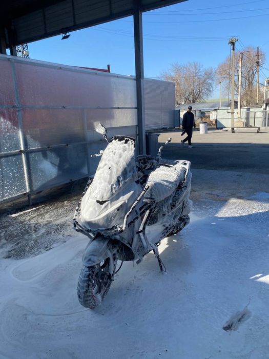 Продам скутер макси на учете