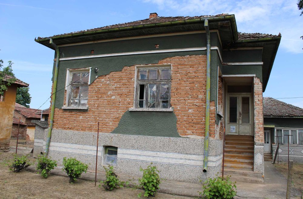 ПРОДАВА СЕ ПРОСТОРЕН ИМОТ БЛИЗО ДО ВИДИН!