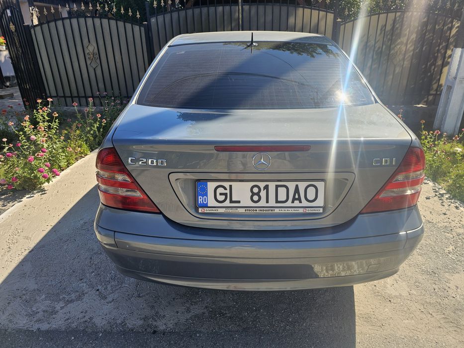 MERCEDES-BENZ C-Class 2004 — imagine 4