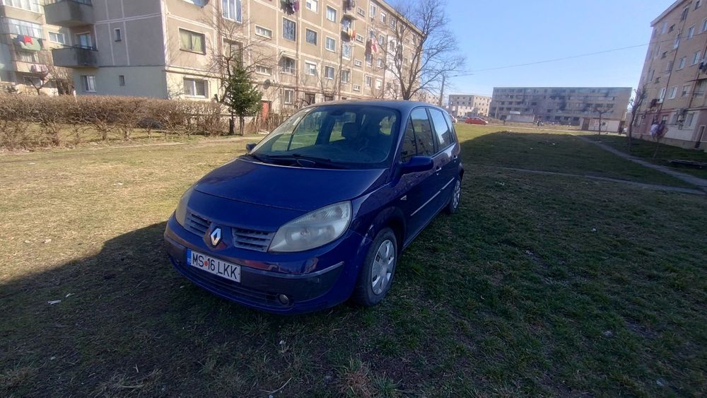 Vând Renault scenic