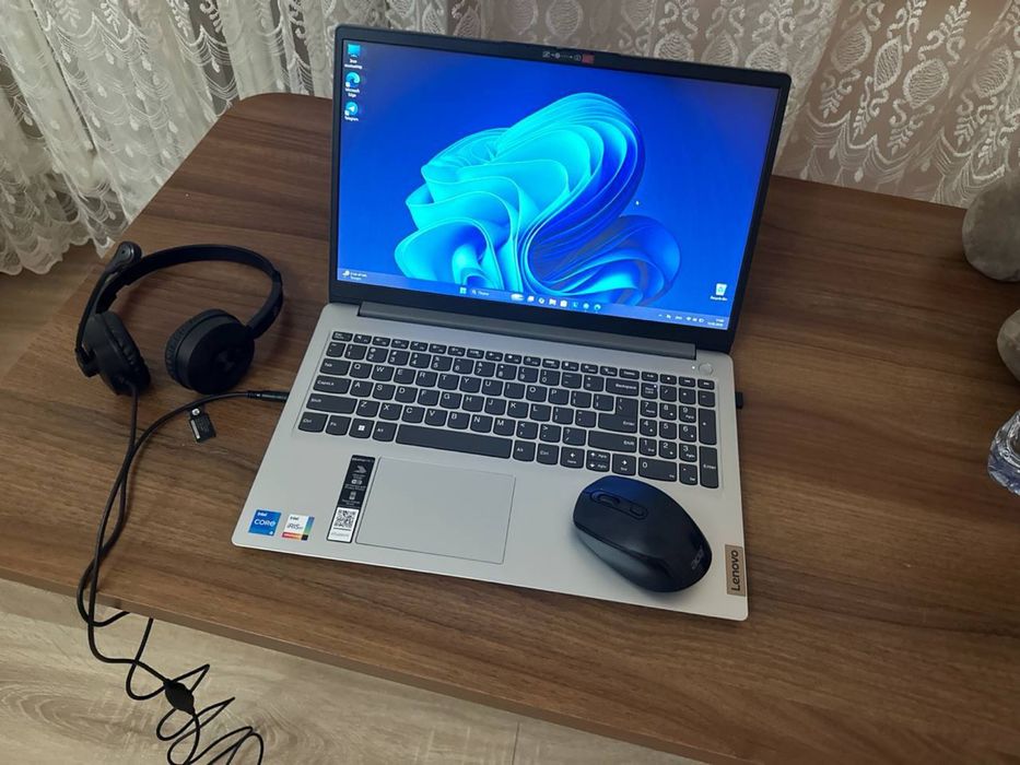 Lenova Laptop с горантие