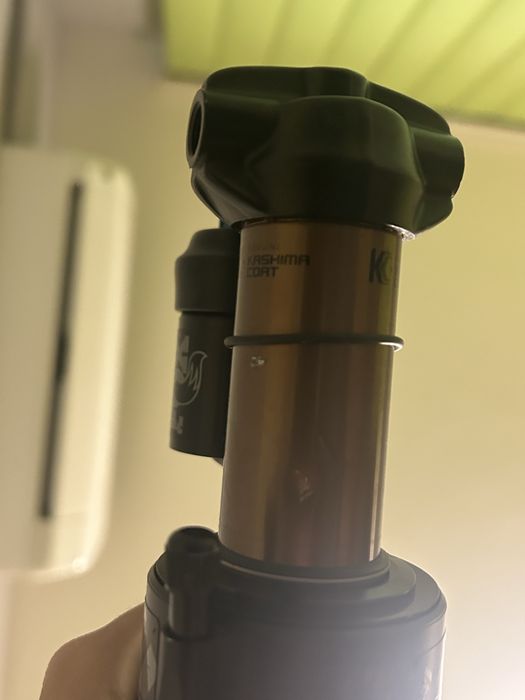 продавам заден амортисьор fox x2