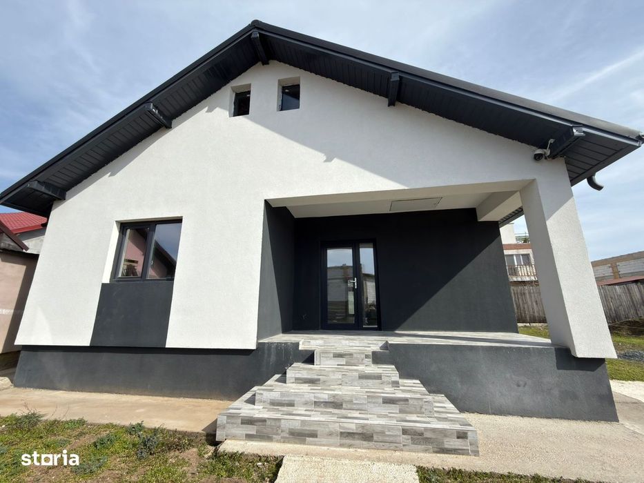 Casă cu 3 Camere | Lumina