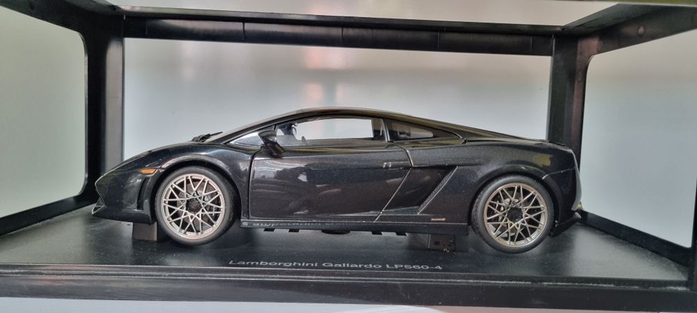 Macheta Lamborghini Gallardo LP 560-4   Autoart  1:18