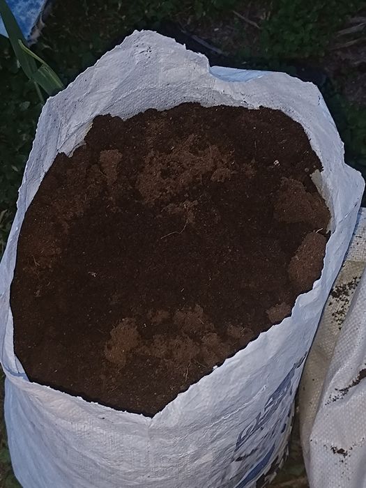 биогумус 25  кг.