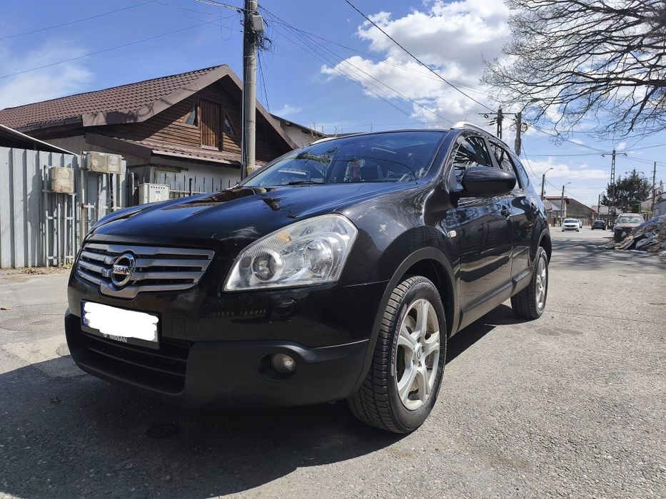Vând Nissan Qashqai+2