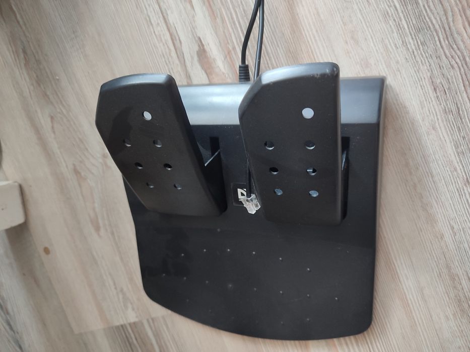 Игровой руль Defender Forsage Gtr