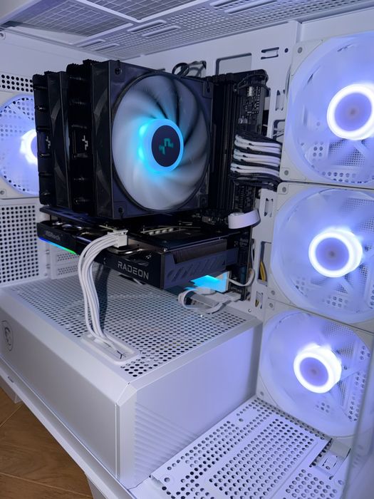 PC gaming Ryzen 7 7700X/RX 9060 xt /DDR 5 16 g /1 ,2 t SSD nmv2
