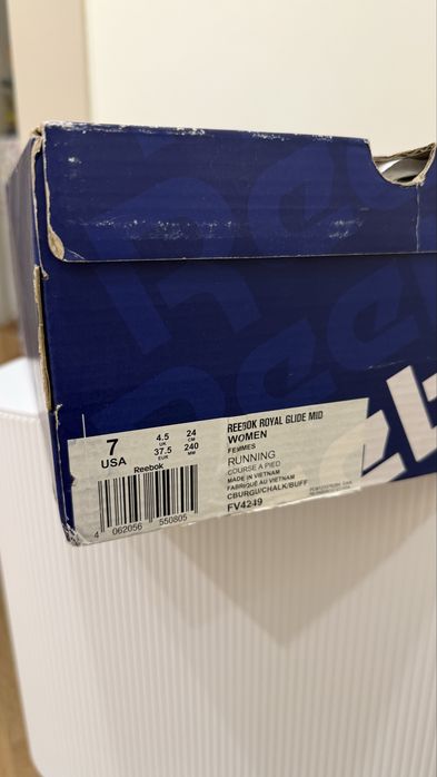 Продам зимние кроссовки