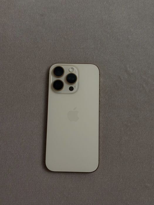 Продам айфон 16 pro на 512 gb