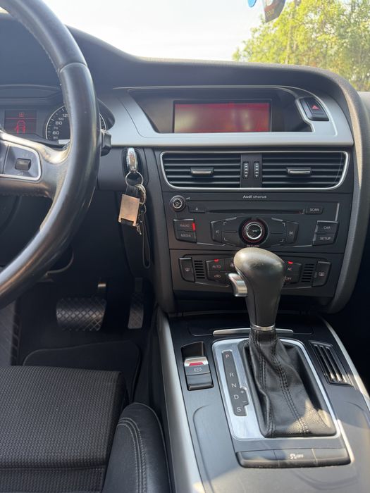 Vand Audi A4 B8 2011 Negociabil