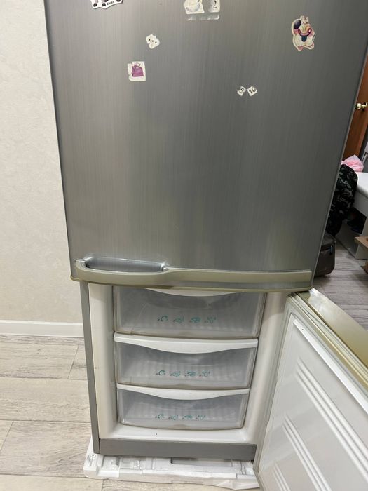 Холодильник Samsung. Срочно!