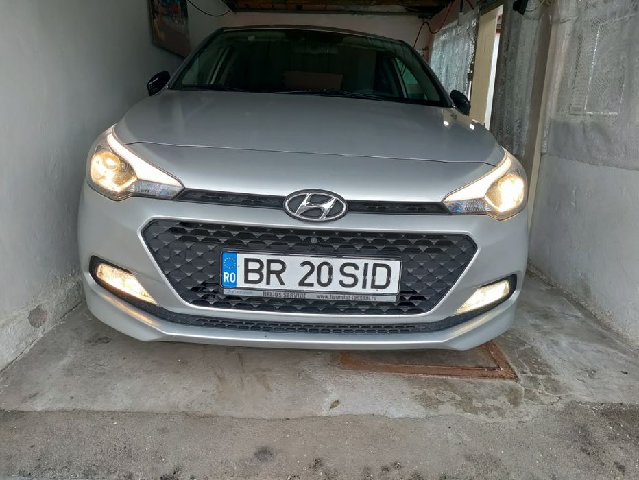 Hyundai i20 Black Line 1,25 /85CP 2015(octombrie) 6900€ ușor negociabil. Se vinde deoarece am trecut la Hyundai hibrid!