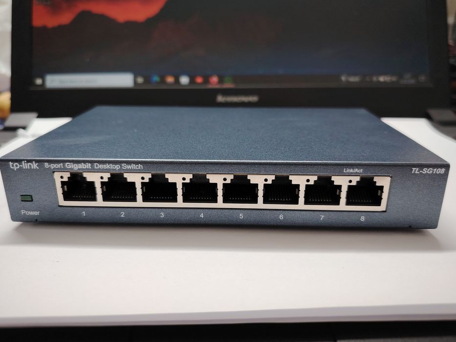 Switch TP-LINK TL-SG108, 8 x 10/100/1000Mbps