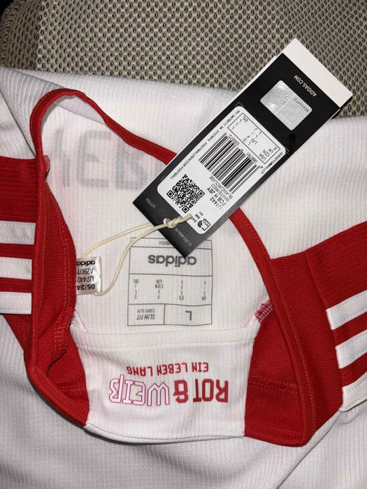 Нова футболна тениска на Bayern Munchen