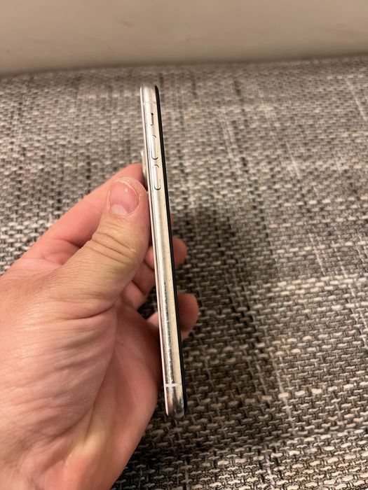 iPhone X Silver 64 GB baterie 92 %