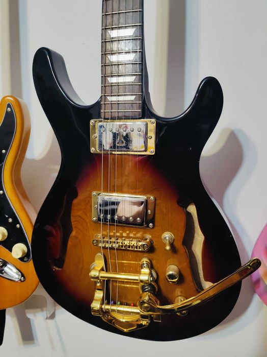 Chitara electrica Alba ASD, semiholow, Bigsby, made in Japan
