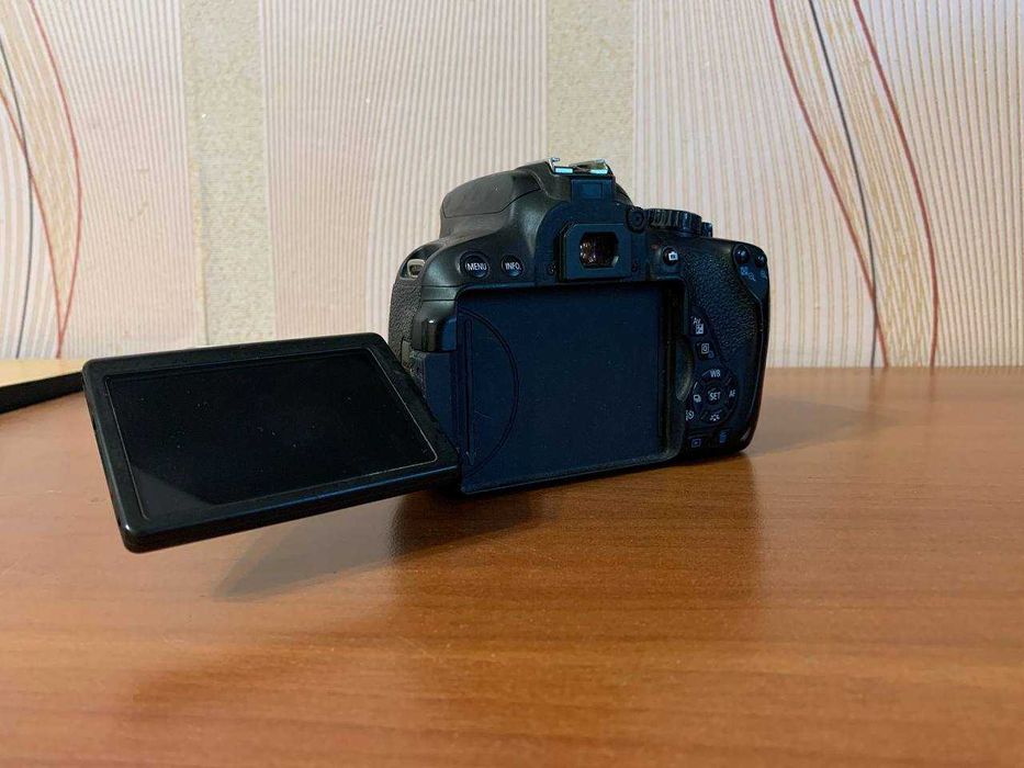 Фотоаппарат Canon 650D