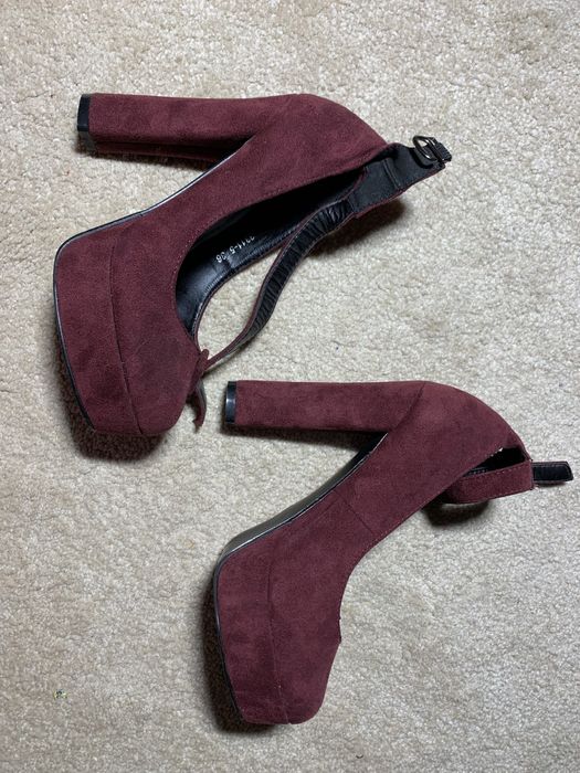 Туфли замшевые бордовые 36 новые