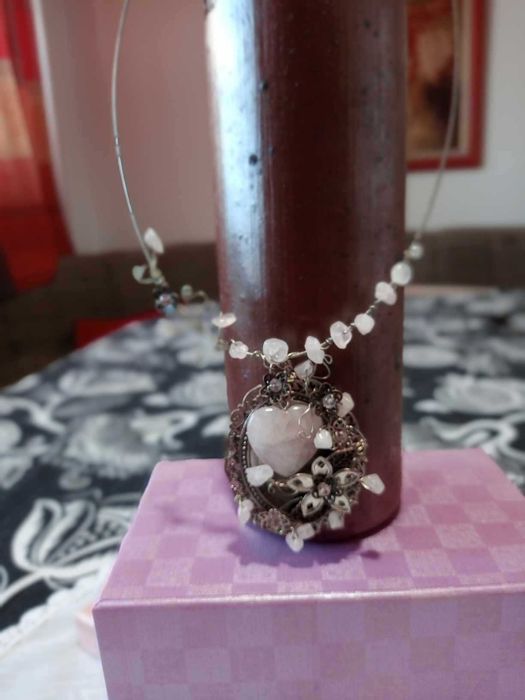 Комплект бижута с розов ахат,опушен кварц,бял ахат,гранат