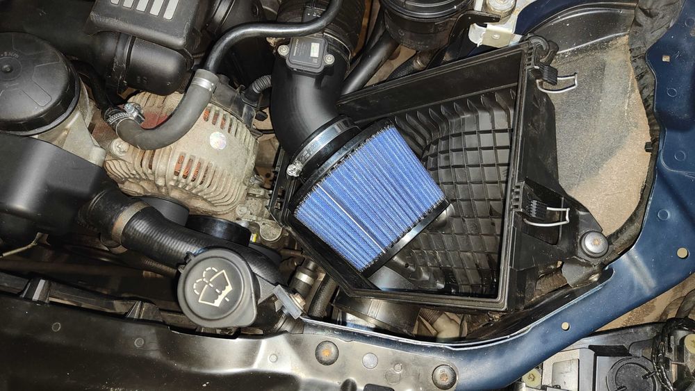 BMW N52 двигател : Преходник за спортен филтър