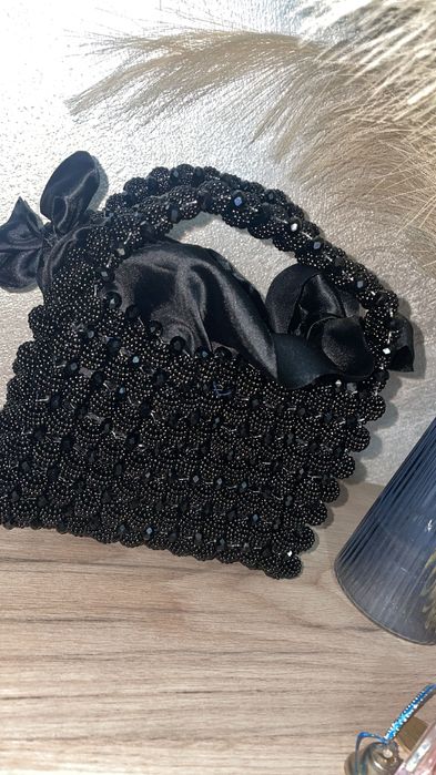 Gentuța cusută manual