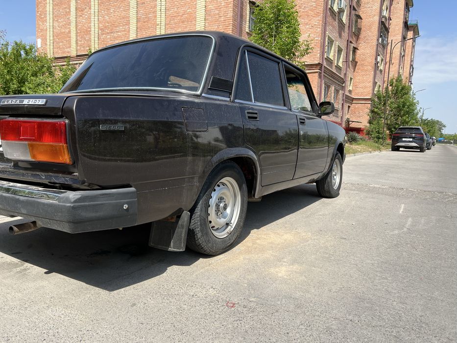 Lada 2107 1992 — 2