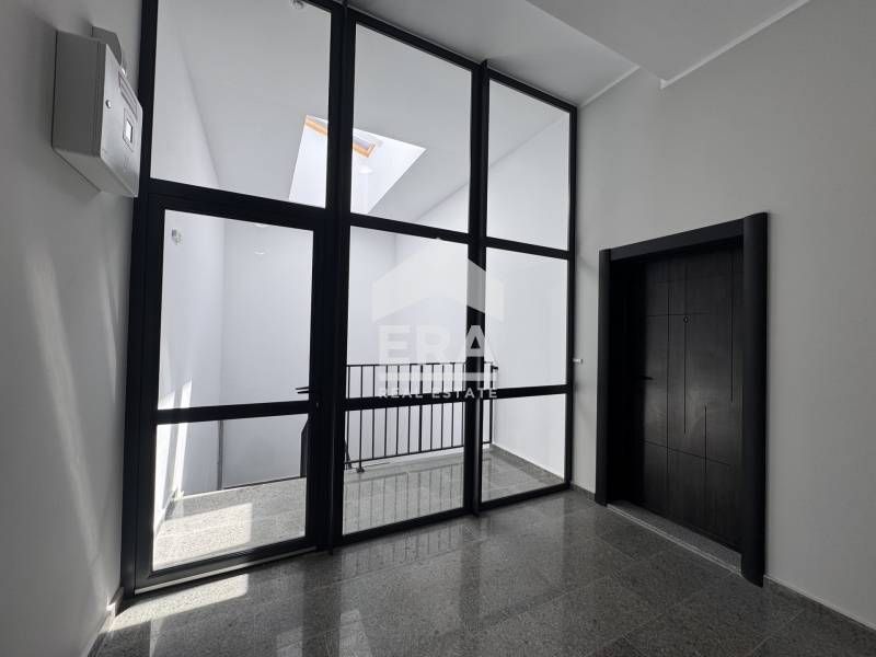 Продава се  в Варна, Център -  кв.м за 0 €/ - Снимка #9