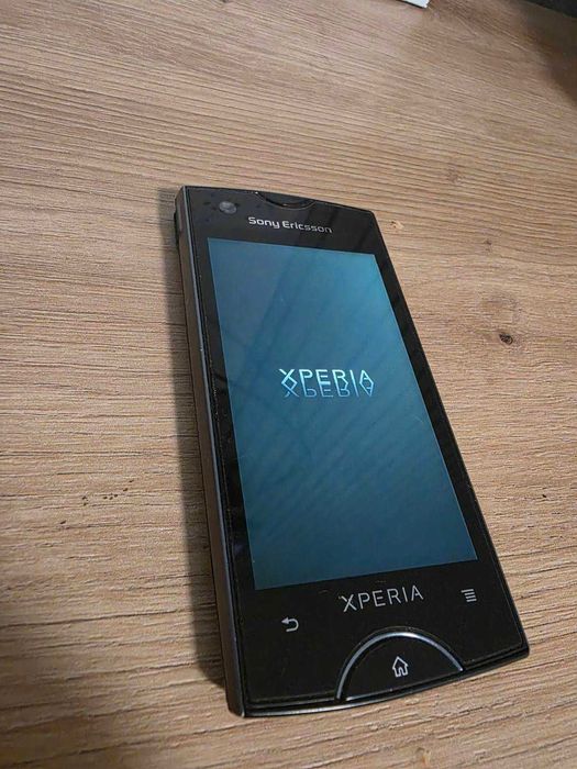 Телефон Sony Ericsson Xperia Ray ST18i
