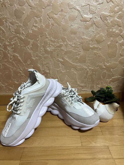 Versace Chain Reaction